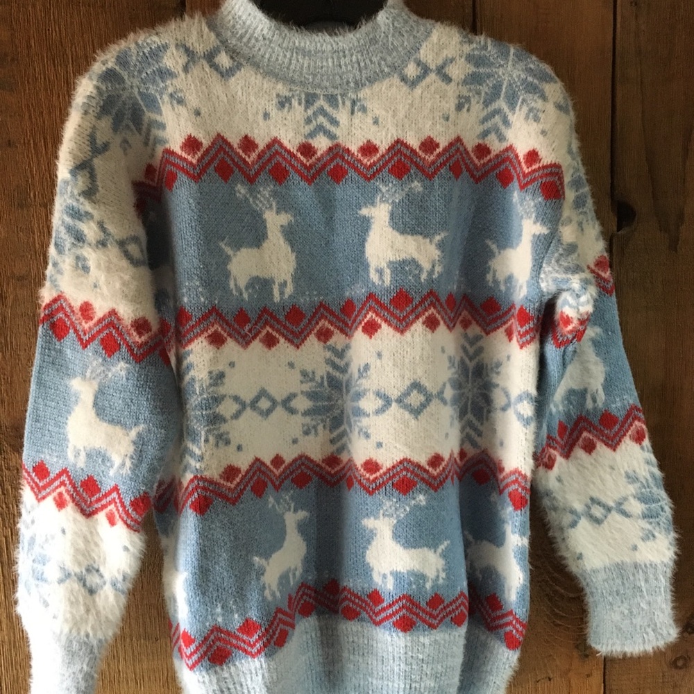 Cute holiday reindeer sweater NWT